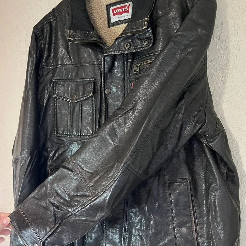 Levi's Bomber Jacket Mens Brown Faux Leather Sherpa Lined Good Condition Utility